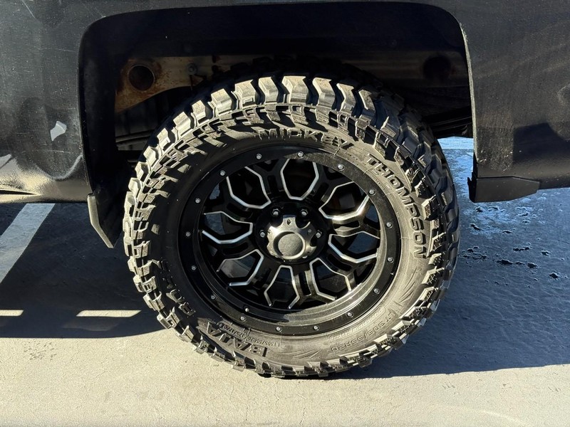 Chevrolet Silverado 1500 Vehicle Full-screen Gallery Image 05