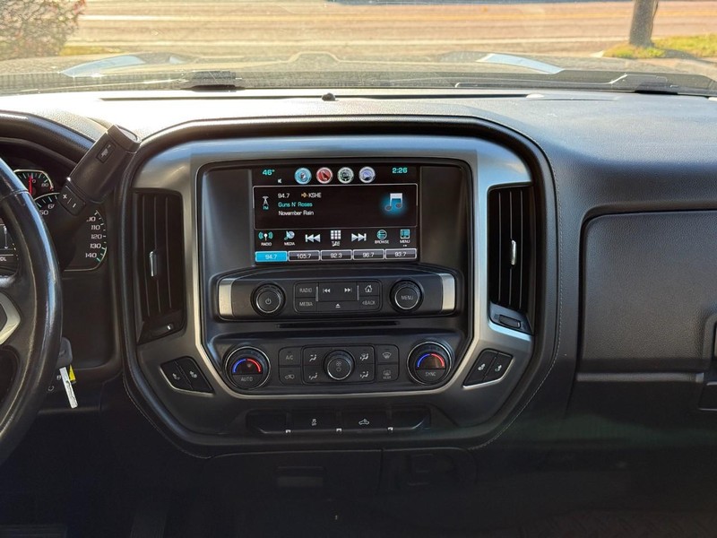 Chevrolet Silverado 1500 Vehicle Full-screen Gallery Image 13