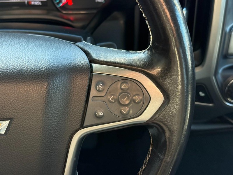 Chevrolet Silverado 1500 Vehicle Full-screen Gallery Image 20