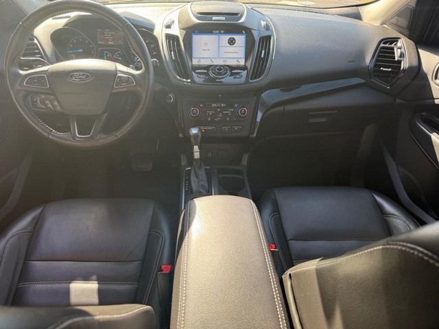 Ford Escape Vehicle Full-screen Gallery Image 12