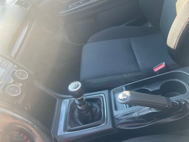 Subaru WRX Vehicle Full-screen Gallery Image 06