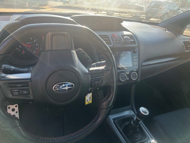 Subaru WRX Vehicle Full-screen Gallery Image 07