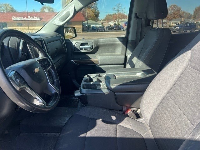 Chevrolet Silverado 1500 Vehicle Full-screen Gallery Image 04