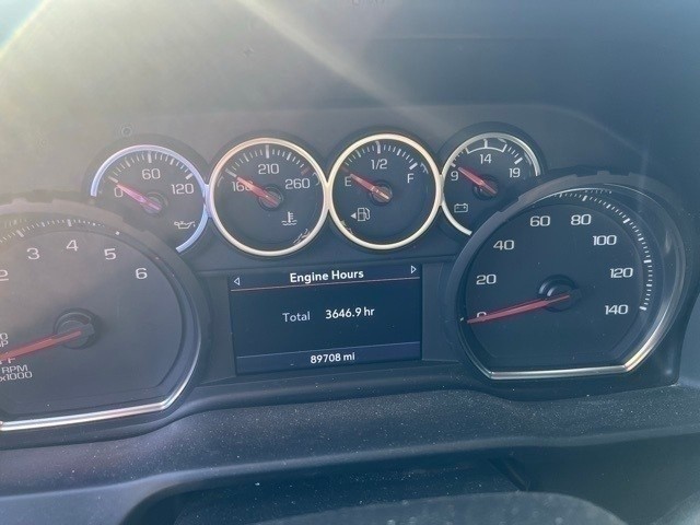 Chevrolet Silverado 1500 Vehicle Full-screen Gallery Image 06