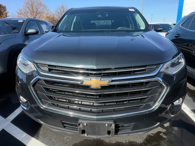 Chevrolet Traverse Vehicle Full-screen Gallery Image 2