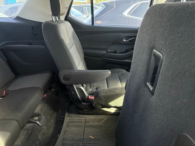 Chevrolet Traverse Vehicle Full-screen Gallery Image 6