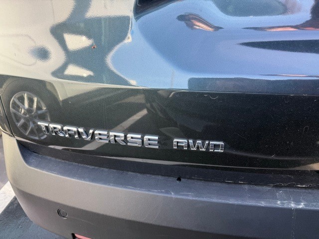 Chevrolet Traverse Vehicle Full-screen Gallery Image 9