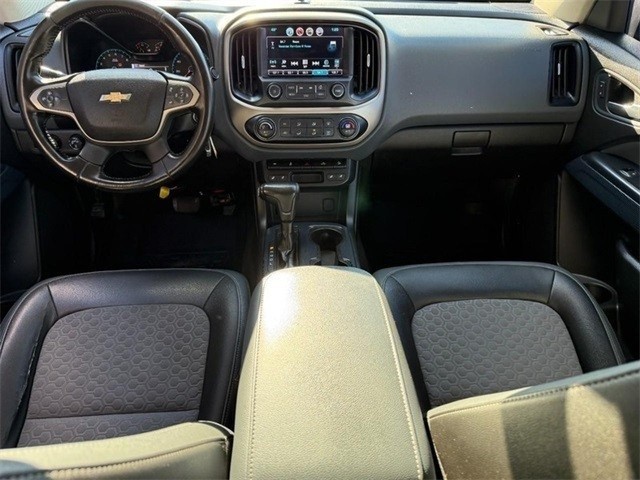 Chevrolet Colorado Vehicle Full-screen Gallery Image 11