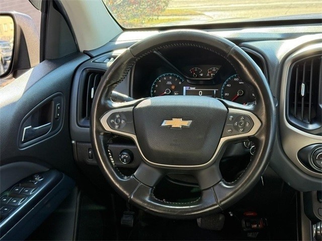 Chevrolet Colorado Vehicle Full-screen Gallery Image 12
