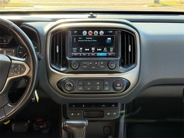 Chevrolet Colorado Vehicle Full-screen Gallery Image 13