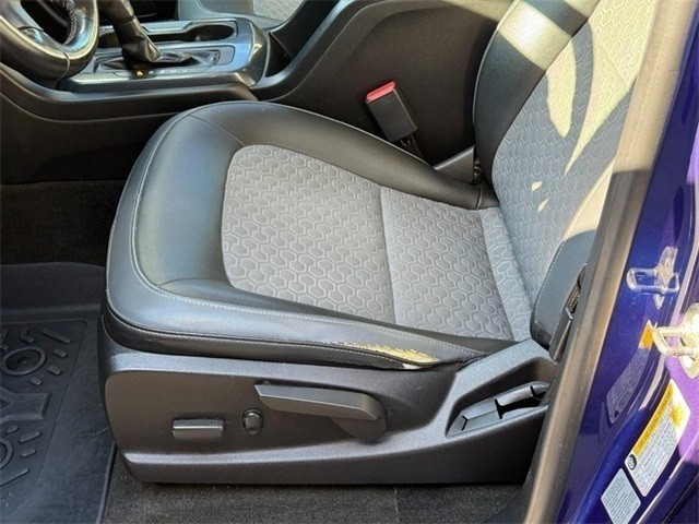 Chevrolet Colorado Vehicle Full-screen Gallery Image 18