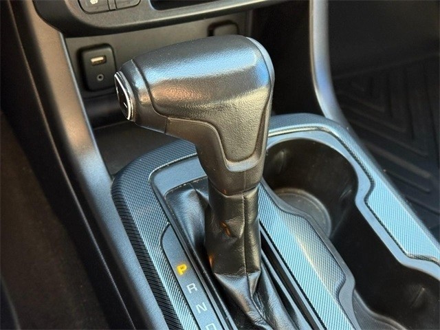 Chevrolet Colorado Vehicle Full-screen Gallery Image 23