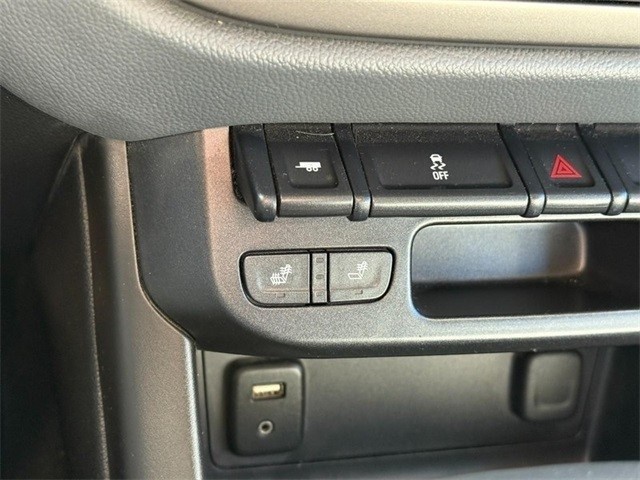 Chevrolet Colorado Vehicle Full-screen Gallery Image 24