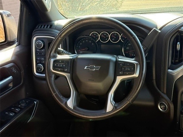 Chevrolet Silverado 1500 Vehicle Full-screen Gallery Image 11