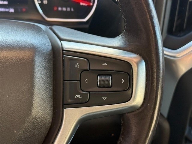 Chevrolet Silverado 1500 Vehicle Full-screen Gallery Image 18