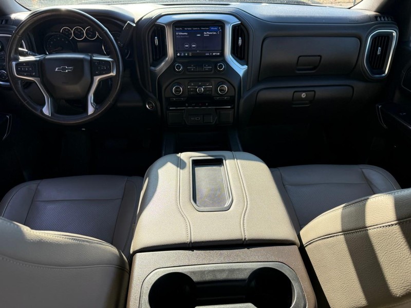 Chevrolet Silverado 1500 Vehicle Full-screen Gallery Image 10
