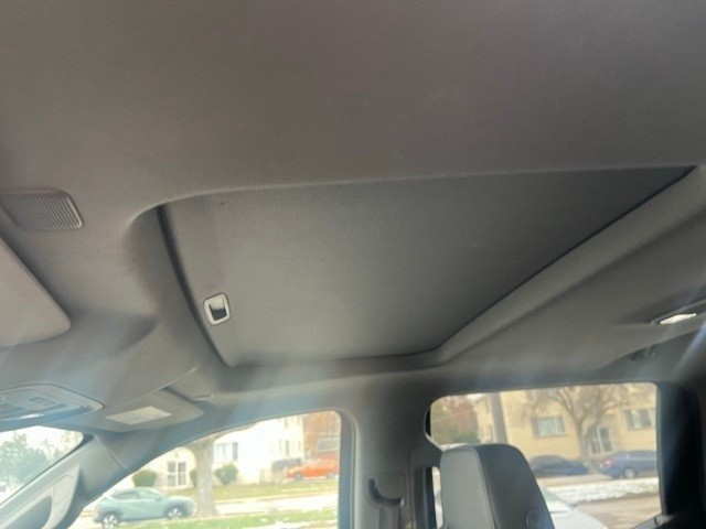 Chevrolet Silverado 1500 Vehicle Full-screen Gallery Image 7