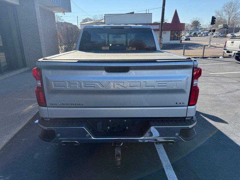 Chevrolet Silverado 1500 Vehicle Full-screen Gallery Image 7