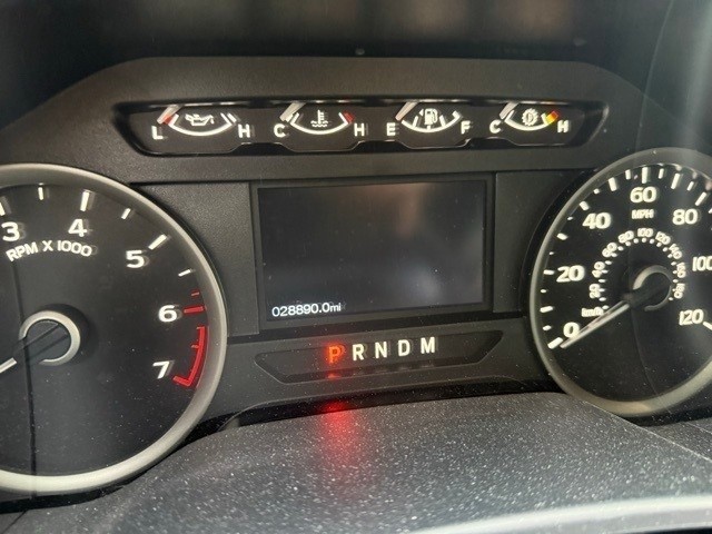 Ford F-150 Vehicle Full-screen Gallery Image 11