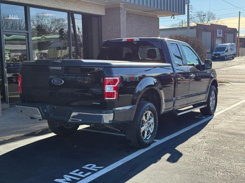 Ford F-150 Vehicle Full-screen Gallery Image 3