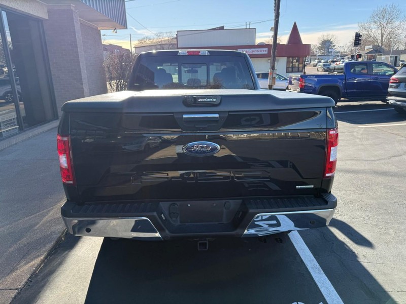 Ford F-150 Vehicle Full-screen Gallery Image 6