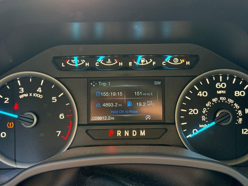 Ford F-150 Vehicle Full-screen Gallery Image 15