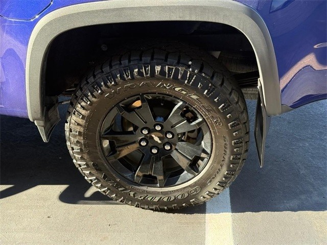 Chevrolet Colorado Vehicle Full-screen Gallery Image 05