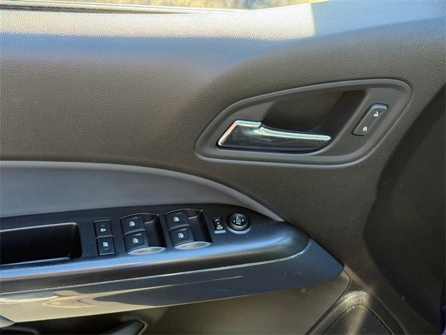 Chevrolet Colorado Vehicle Full-screen Gallery Image 15