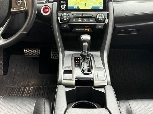 Honda Civic Hatchback Vehicle Full-screen Gallery Image 16