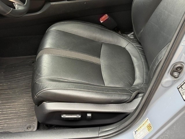 Honda Civic Hatchback Vehicle Full-screen Gallery Image 19