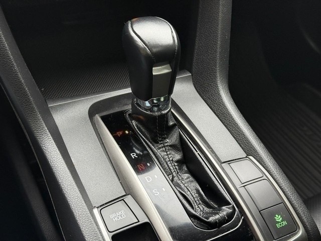 Honda Civic Hatchback Vehicle Full-screen Gallery Image 23