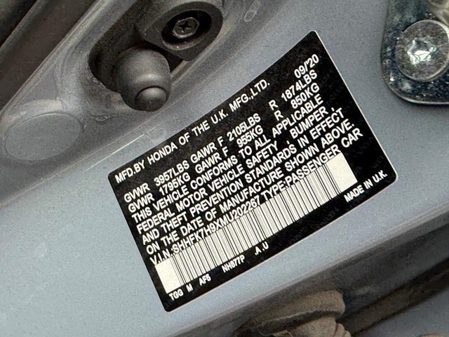 Honda Civic Hatchback Vehicle Full-screen Gallery Image 26