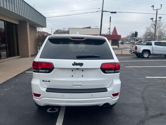 Jeep Grand Cherokee Vehicle Full-screen Gallery Image 6