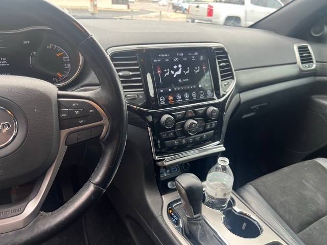 Jeep Grand Cherokee Vehicle Full-screen Gallery Image 10