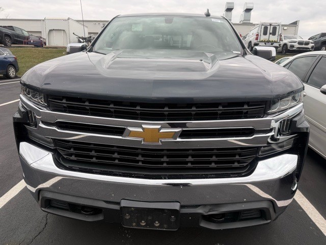 Chevrolet Silverado 1500 Vehicle Full-screen Gallery Image 2
