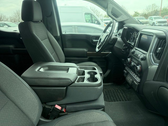 Chevrolet Silverado 1500 Vehicle Full-screen Gallery Image 7