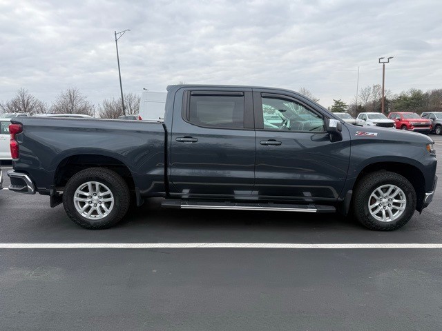 Chevrolet Silverado 1500 Vehicle Full-screen Gallery Image 12