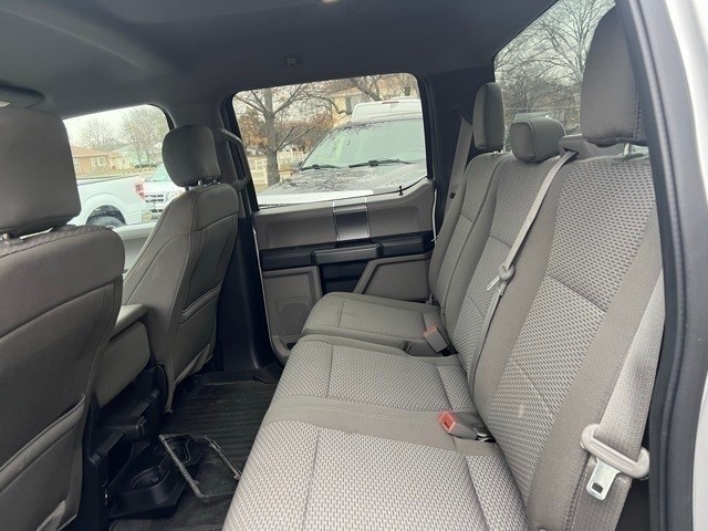 Ford F-150 Vehicle Full-screen Gallery Image 08