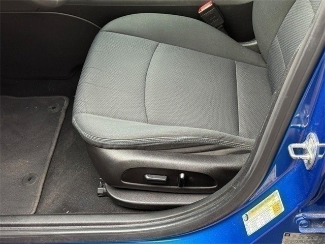 Chevrolet Cruze Vehicle Full-screen Gallery Image 16