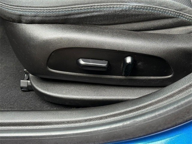 Chevrolet Cruze Vehicle Full-screen Gallery Image 17