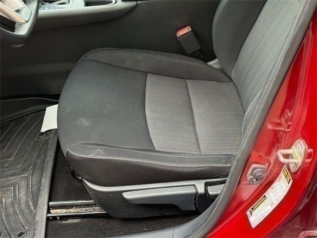 Nissan Sentra Vehicle Full-screen Gallery Image 17