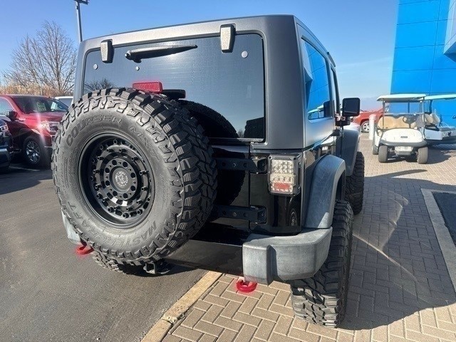 Jeep Wrangler JK Vehicle Full-screen Gallery Image 02