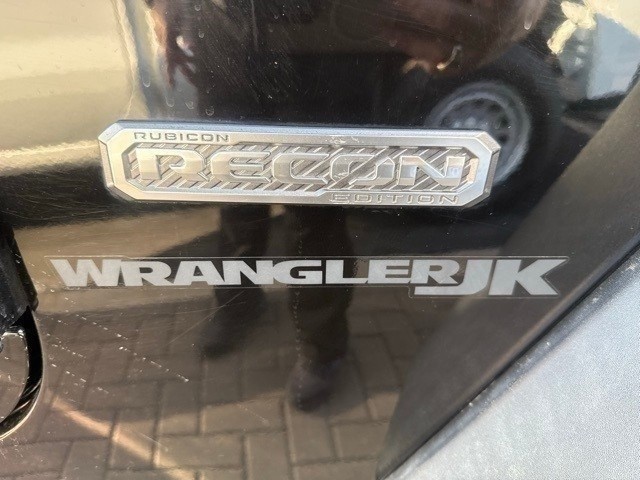 Jeep Wrangler JK Vehicle Full-screen Gallery Image 06