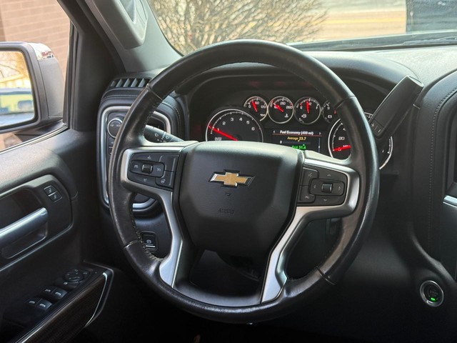 Chevrolet Silverado 1500 Vehicle Full-screen Gallery Image 12