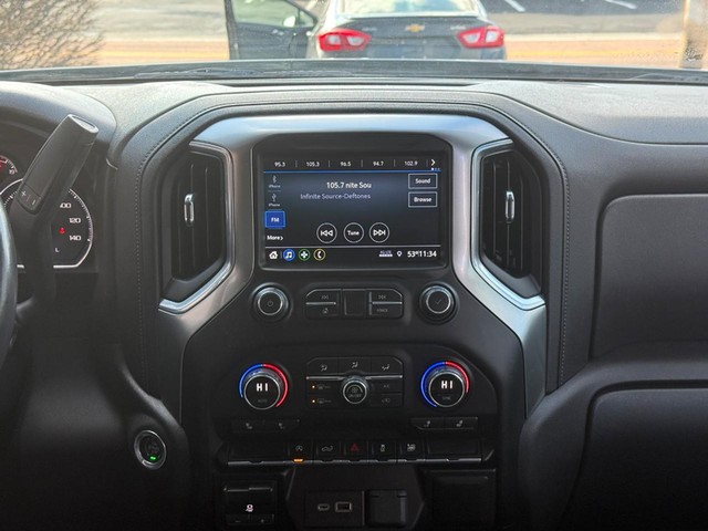 Chevrolet Silverado 1500 Vehicle Full-screen Gallery Image 13