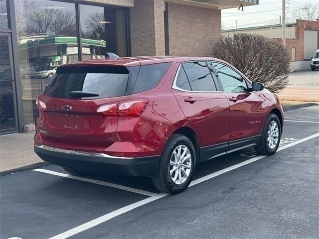 Chevrolet Equinox Vehicle Full-screen Gallery Image 3