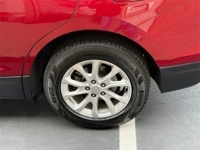 Chevrolet Equinox Vehicle Full-screen Gallery Image 5