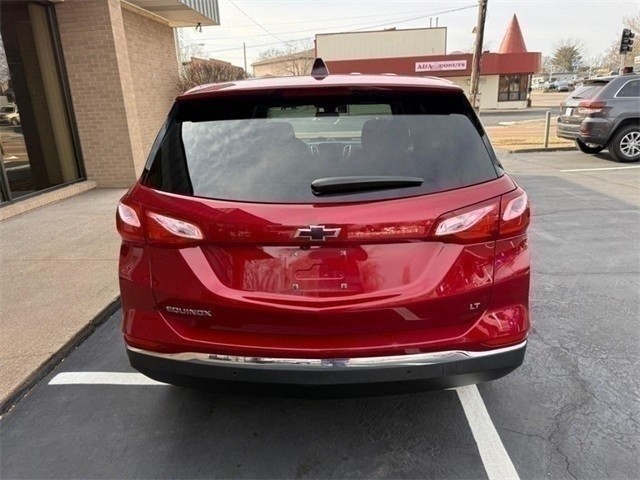 Chevrolet Equinox Vehicle Full-screen Gallery Image 7