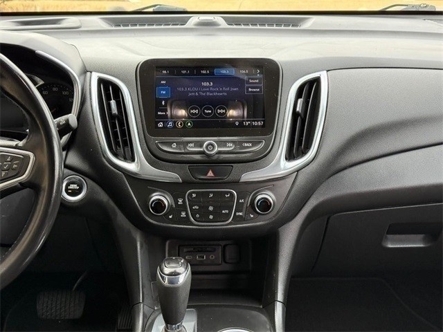Chevrolet Equinox Vehicle Full-screen Gallery Image 13