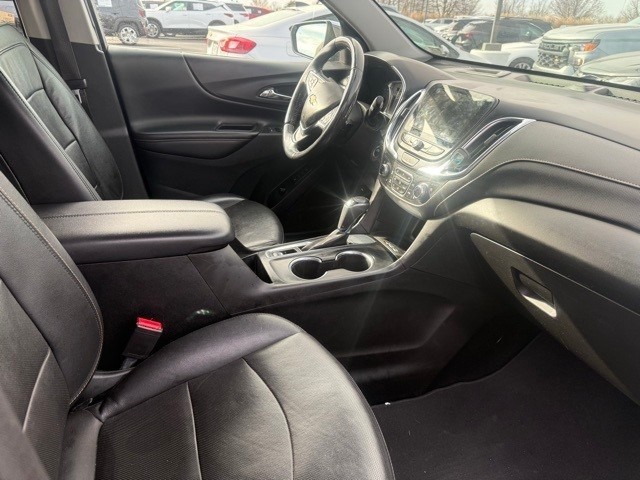 Chevrolet Equinox Vehicle Full-screen Gallery Image 4